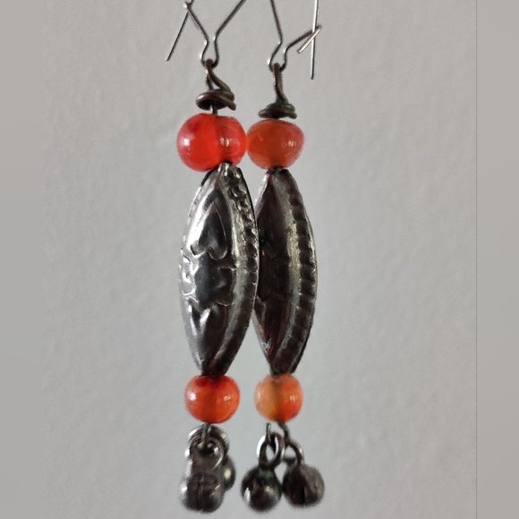 Vintage Berber Dangling earrings with carnelian stones - Picture 5 of 7